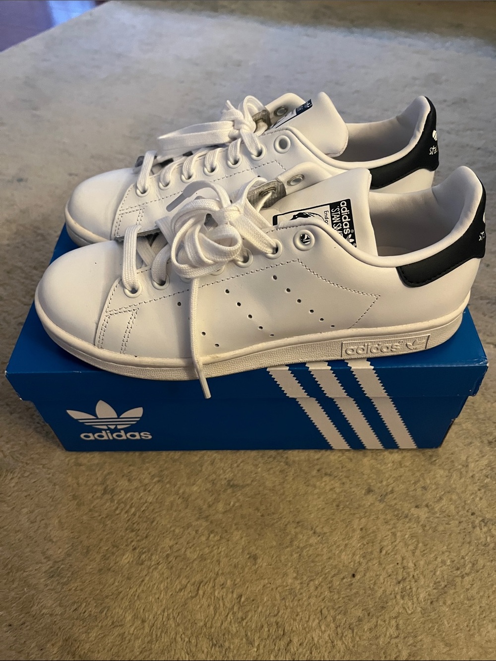 Adidas white Stan Smith with Navy back